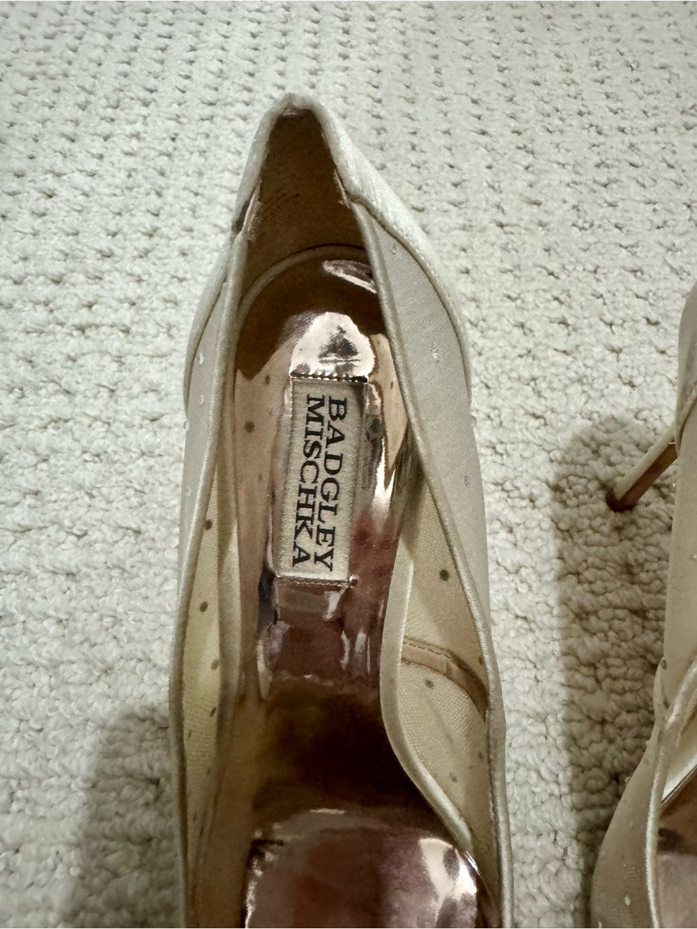Badgley Mischka Ivory Crystal Embellished Pointed Toe Pumps - Size 8 - Picture 2 of 7